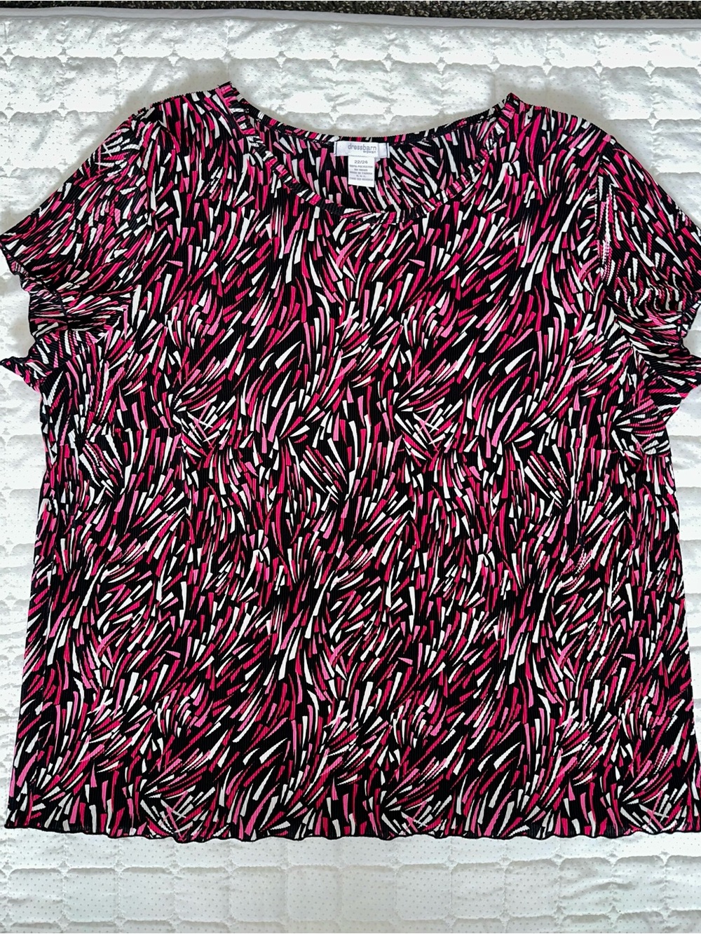 Black Pink Abstract Short Sleeve Scoop Neck Top size 22/24 & pink tank size 2X
